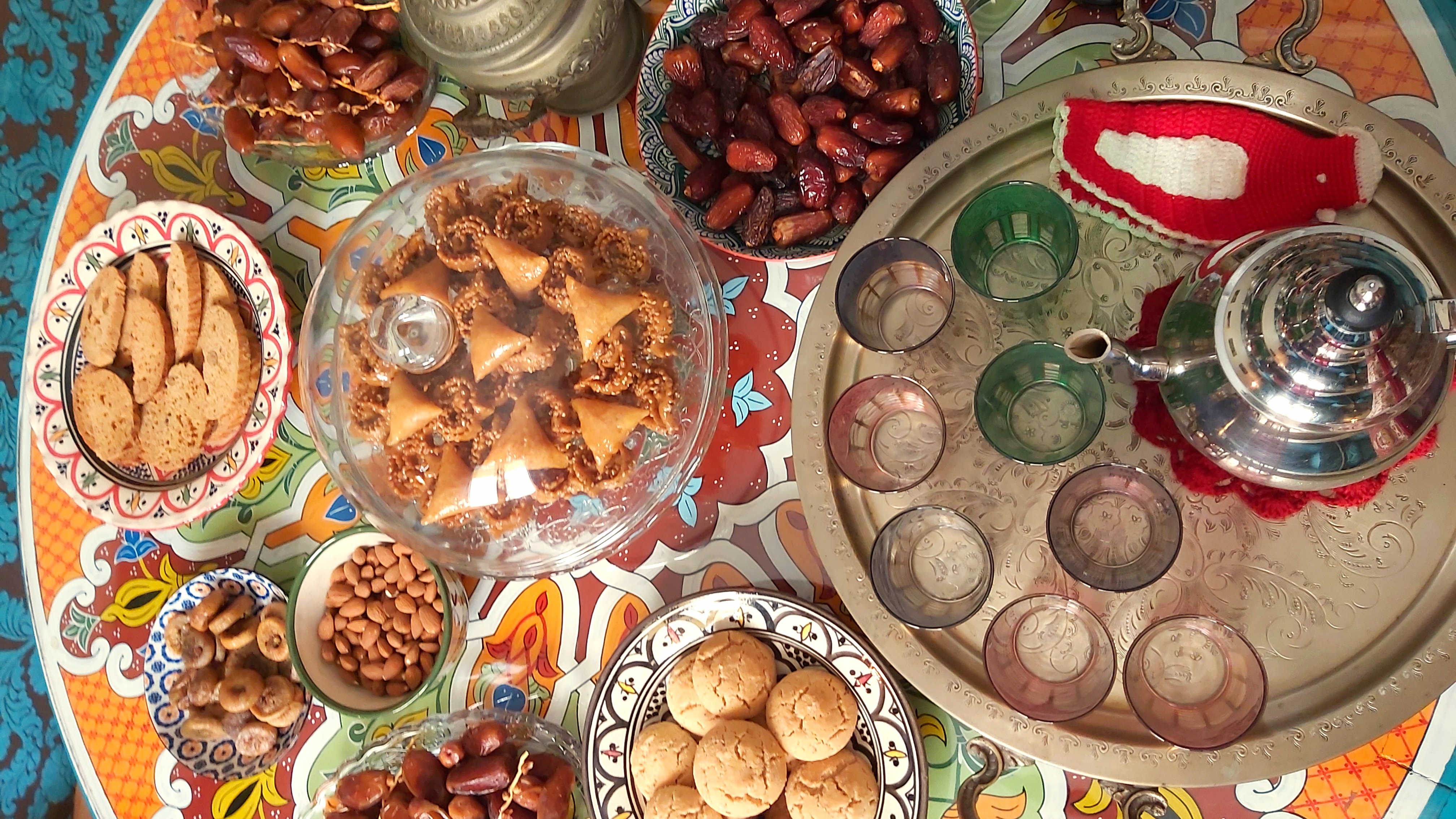 Mint tea in Morocco: a symbol of hospitality and sharing