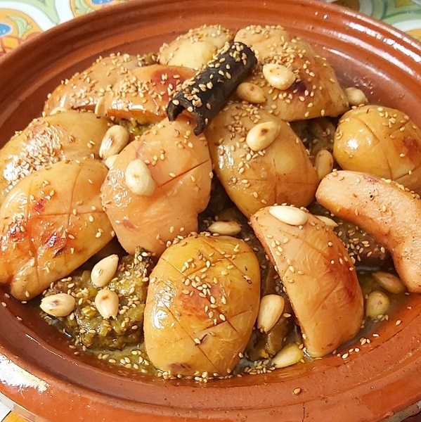 Veal tagine with quinces and almonds