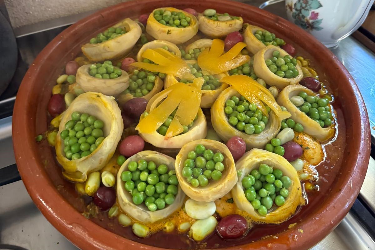 Tajine de bœuf aux artichauts et petits pois